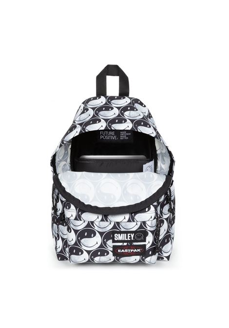 DAY PAK'R S SMILEY EASTPAK | EK0A5BG55K2